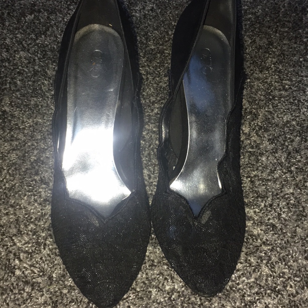 Black 3 inch heels